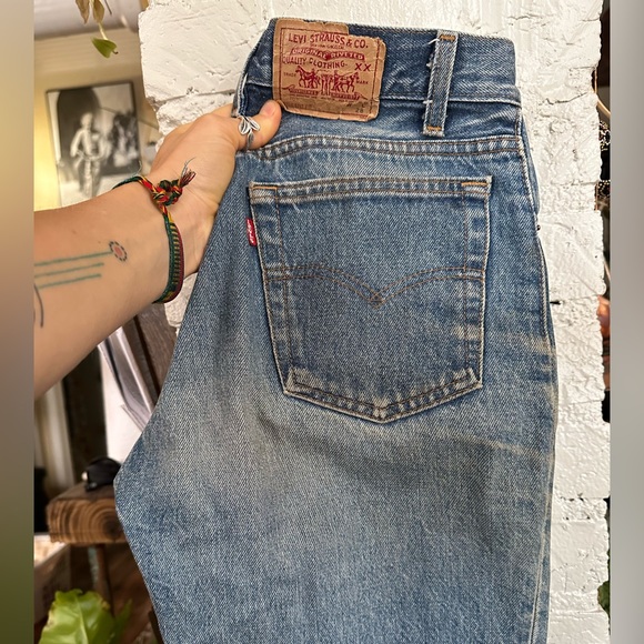 Vintage 701 High Rise Levi Jeans - Picture 5 of 7